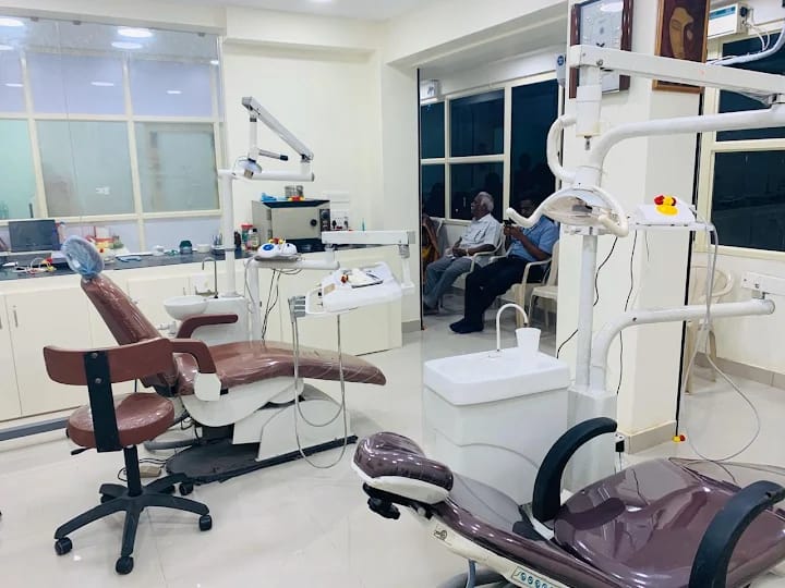 Treatment suite at Thangam Dental Clinic Vellore